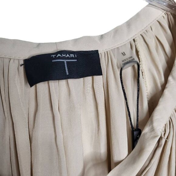 Tahari Balloon Sleeves Front Keyhole Pleated Back Blouse Size Medium - Picture 8 of 10